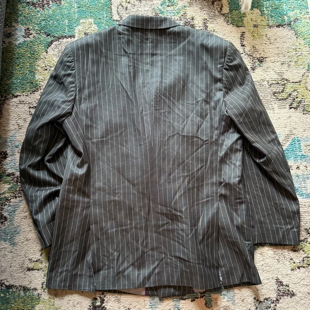 Vinci Designed in Italy Gray Pinstripe Double-Breasted Blazer Sport Coat 42R